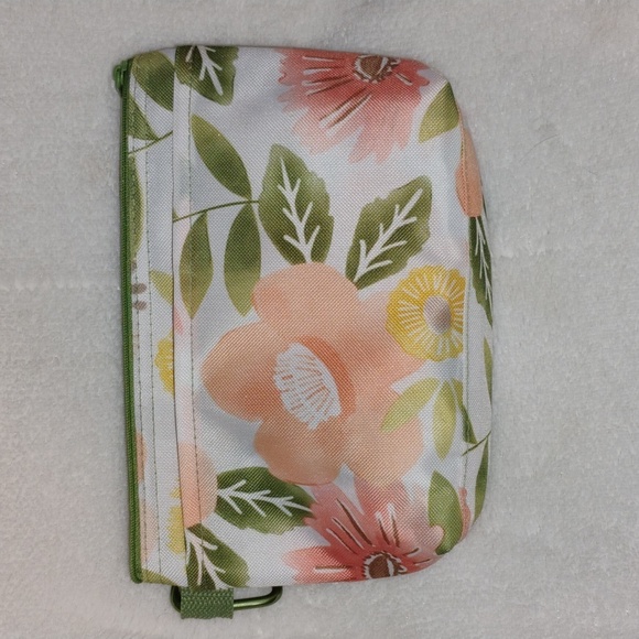 Thirty-One Clip Pouches - Floral Pattern - Picture 3 of 11